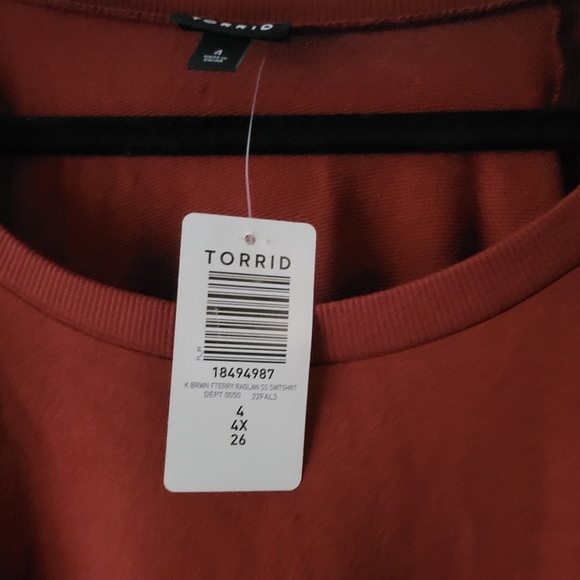 Torrid NWT blouse top size 4- 4X. - Picture 4 of 8